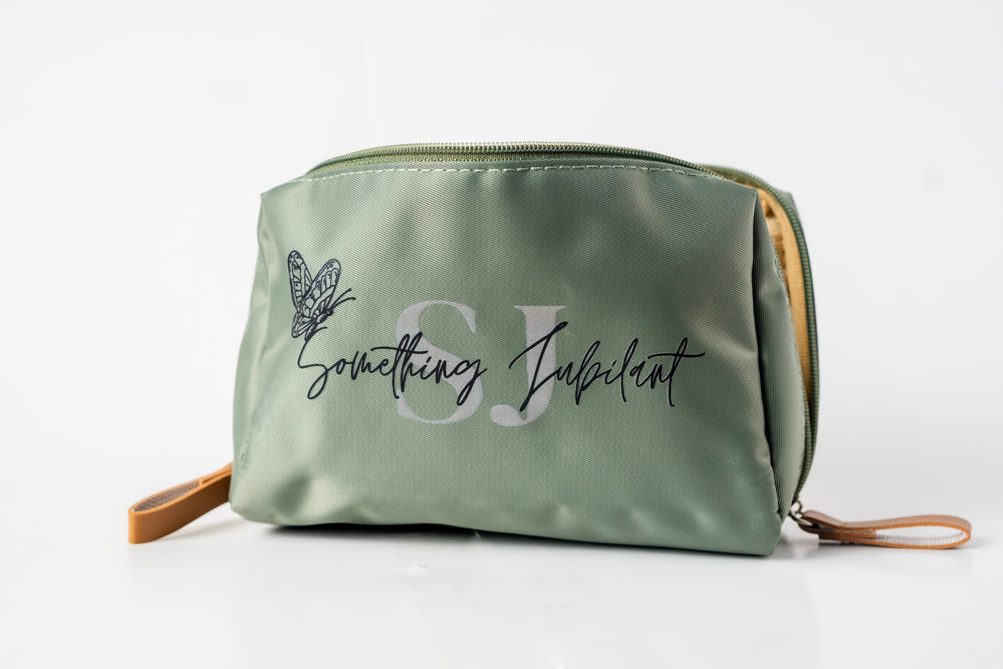 Essentials Pouch